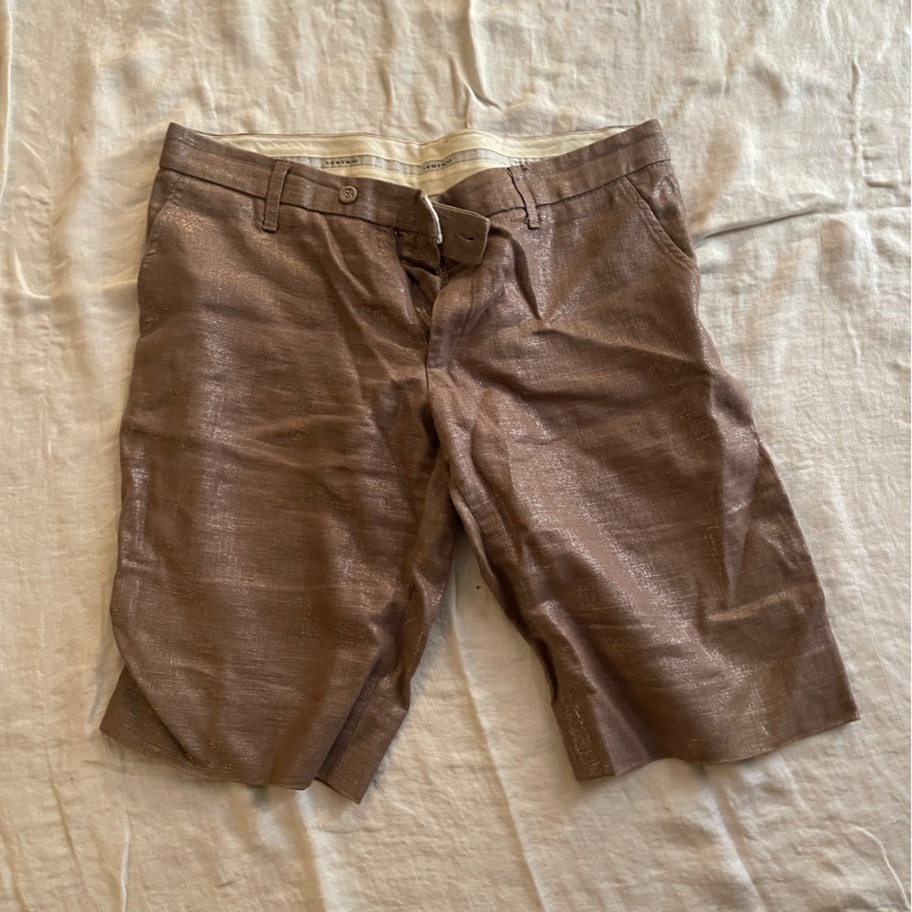 Vertigo size 8 shorts, shimmery brown with pockets zip up front/ button closure